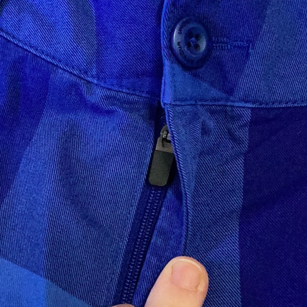 Under Armor Blue Shorts. - Picture 9 of 10